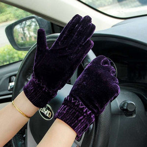 Glamorous Velvet Gloves For Any Occasion - BELLADONNA