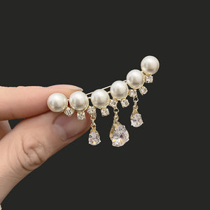 Elegant Women's Creamy White Pearl and White Zirconia Gold Plated Brooch - BELLADONNA